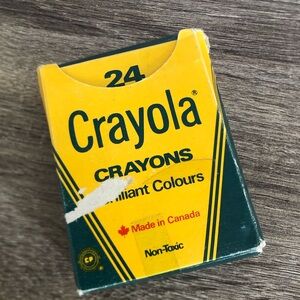 1970s Crayola 24-Count Vibrant Crayons